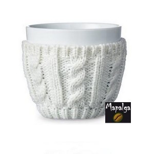 https://www.mapalga.fr/932-thickbox/tasse-cosy-25cl-ceramique-avec-enveloppe-en-laine-viva-scandinavia.jpg
